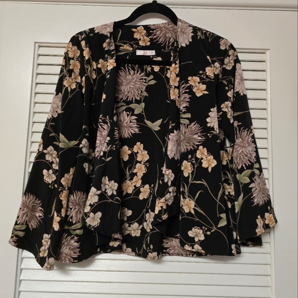 Kaitlyn - Floral Thin Lightweight Long-Sleeve Open Jacket